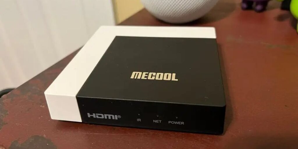 MECOOL KM7 Plus TV Box